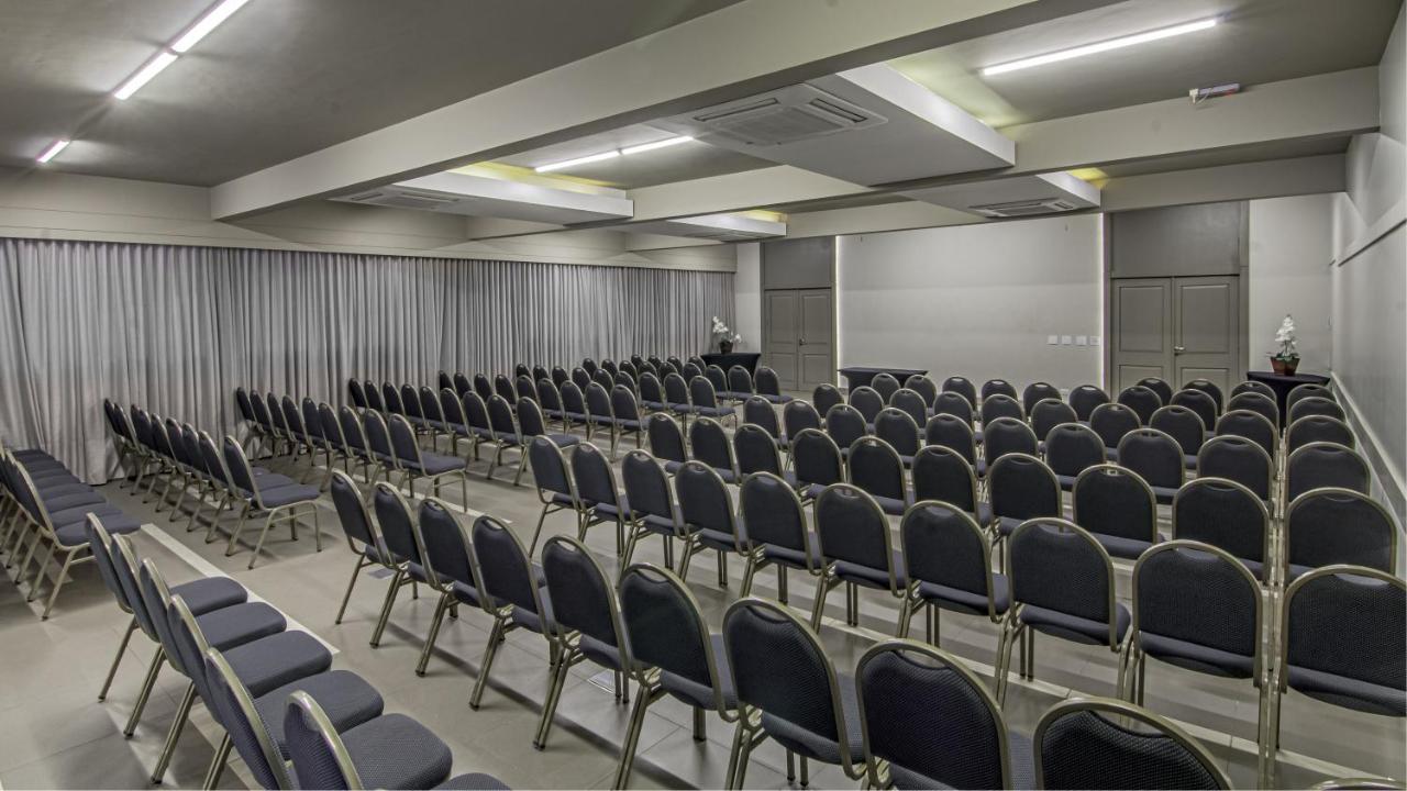 Hotel Deville Express Cascavel Cascavel  Esterno foto