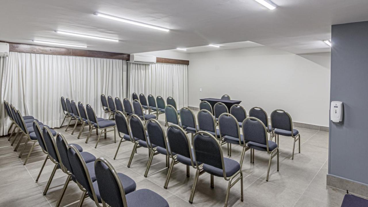 Hotel Deville Express Cascavel Cascavel  Esterno foto