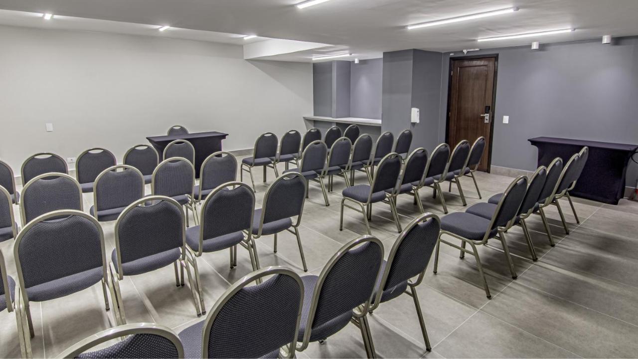 Hotel Deville Express Cascavel Cascavel  Esterno foto