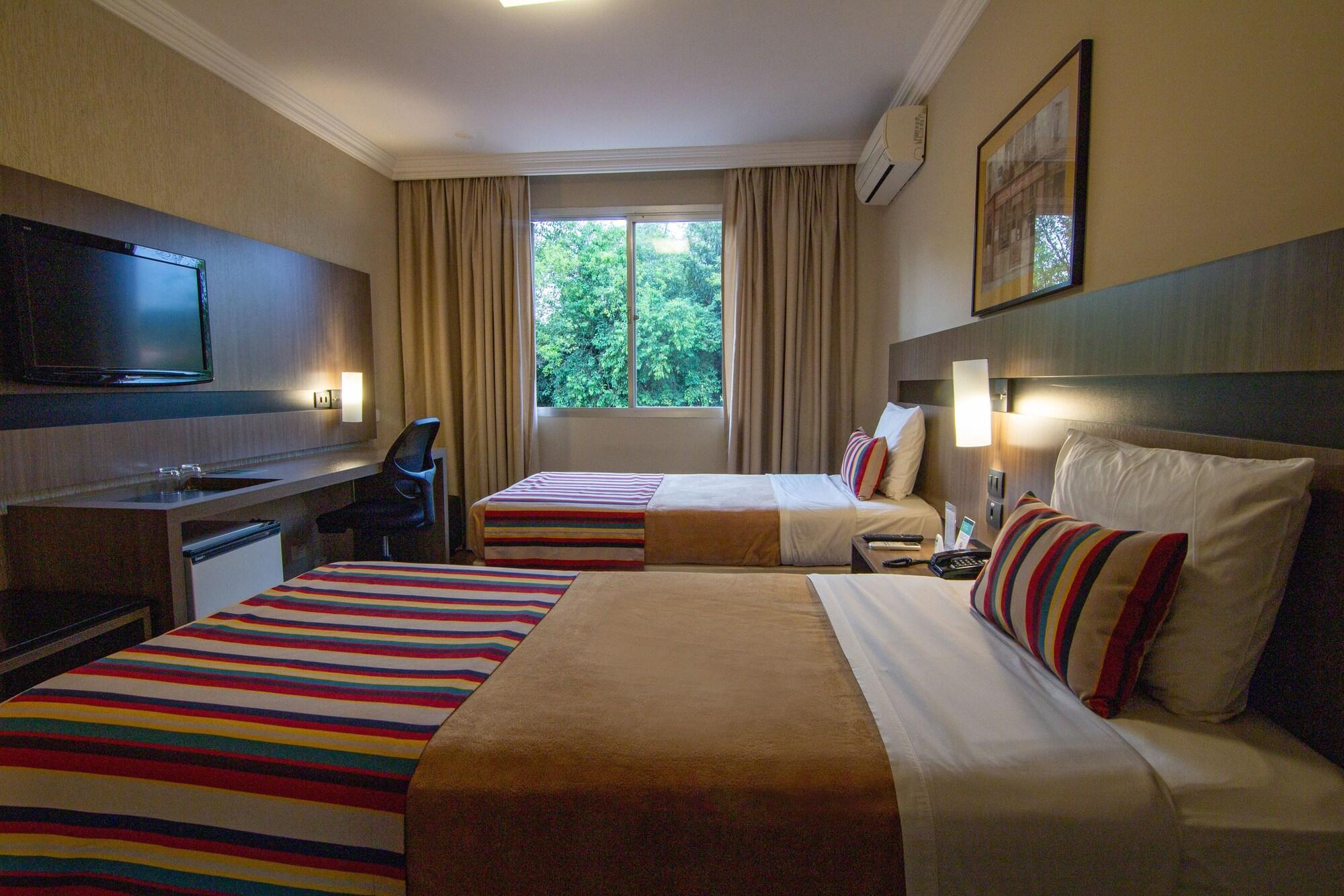 Hotel Deville Express Cascavel Cascavel  Esterno foto