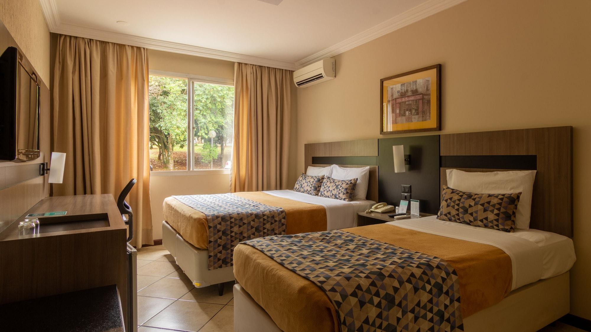 Hotel Deville Express Cascavel Cascavel  Esterno foto