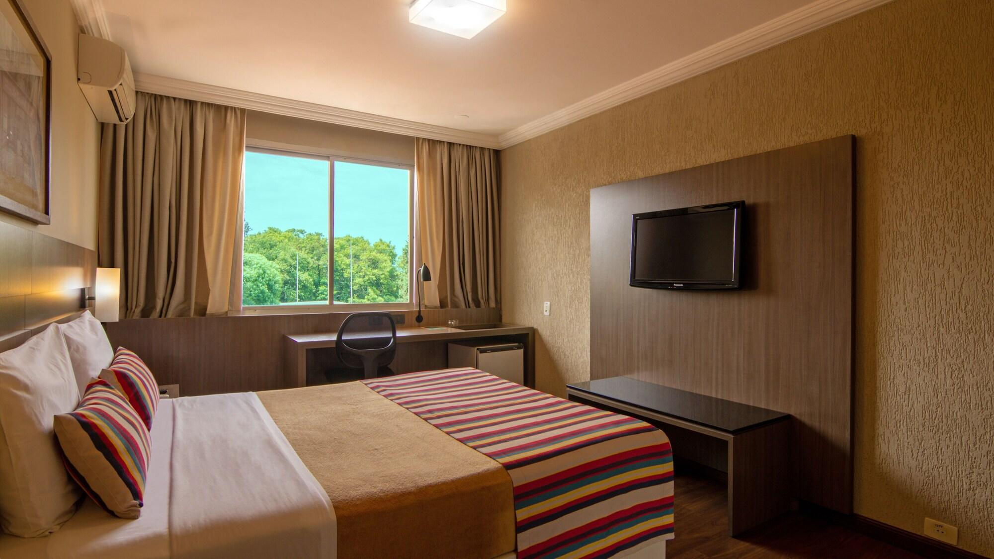 Hotel Deville Express Cascavel Cascavel  Esterno foto