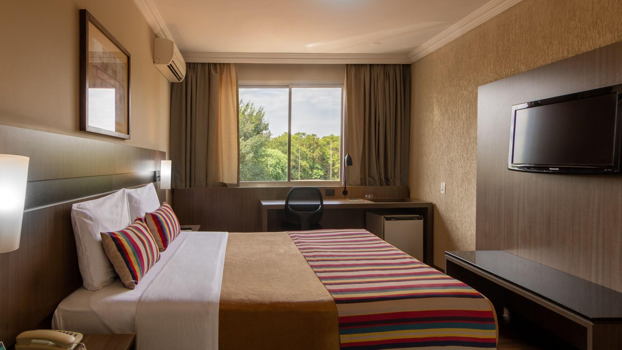 Hotel Deville Express Cascavel Cascavel  Esterno foto
