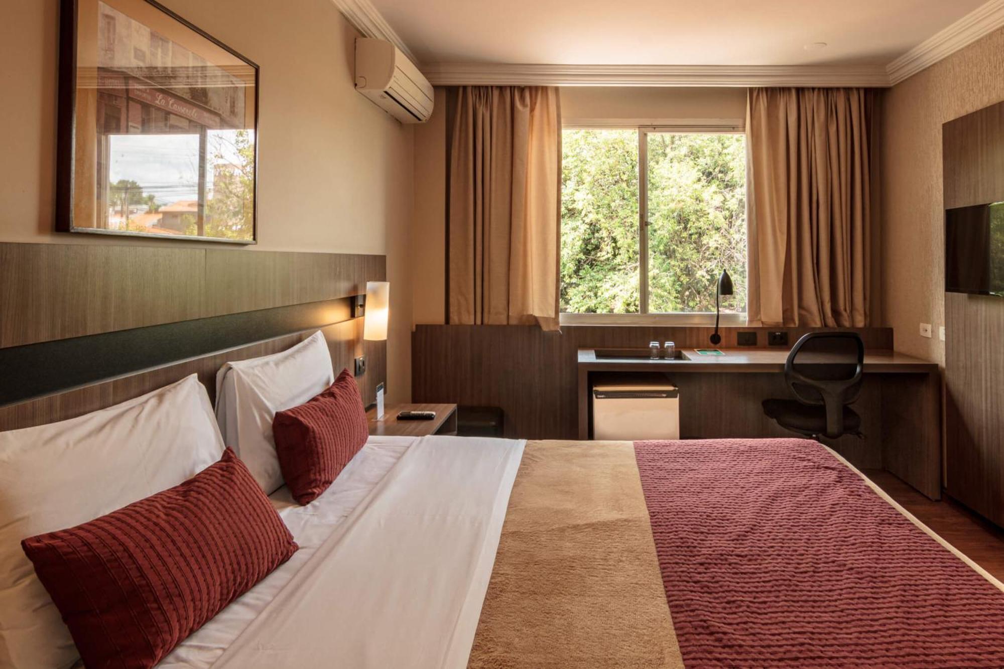 Hotel Deville Express Cascavel Cascavel  Esterno foto