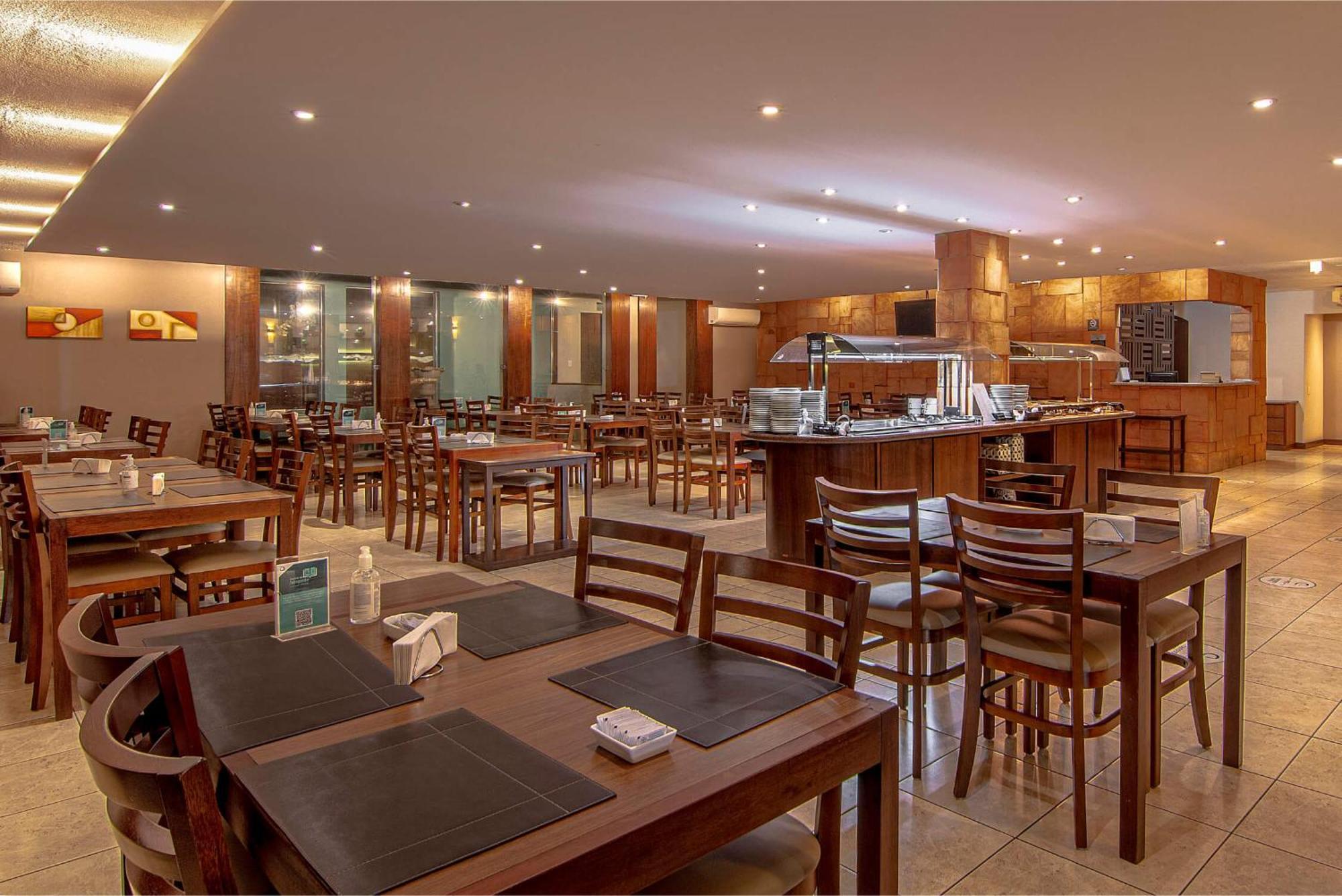 Hotel Deville Express Cascavel Cascavel  Esterno foto