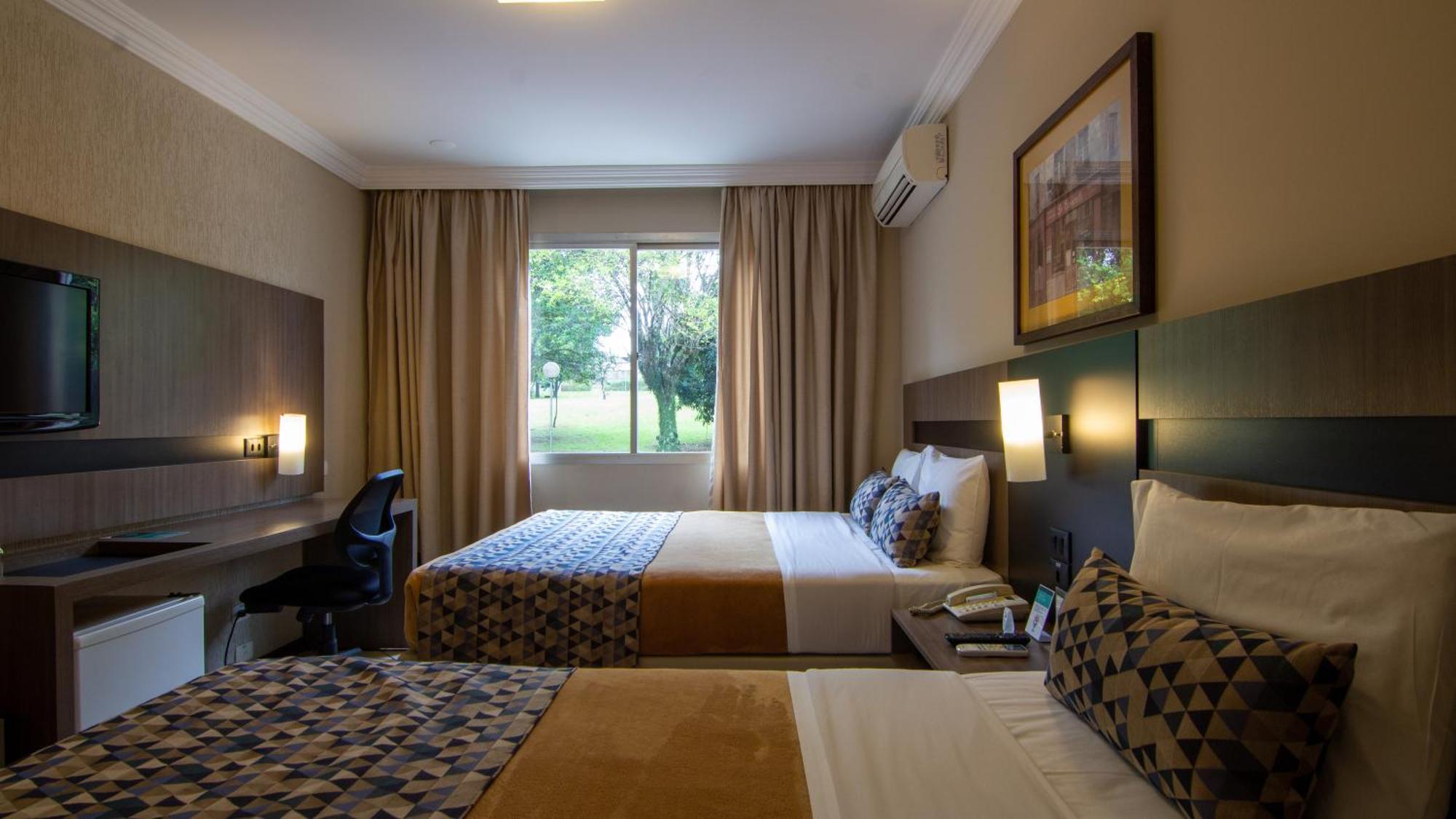 Hotel Deville Express Cascavel Cascavel  Esterno foto