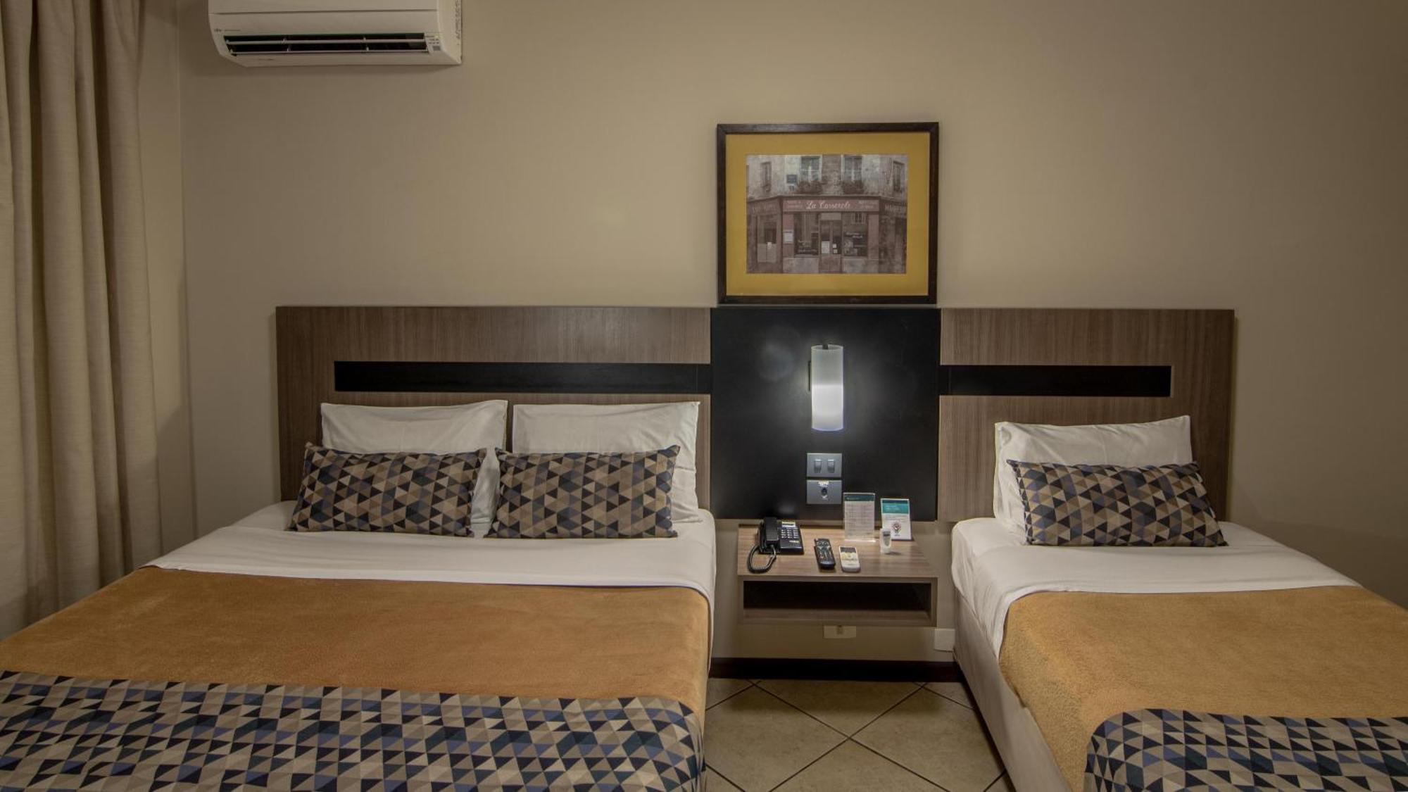 Hotel Deville Express Cascavel Cascavel  Esterno foto