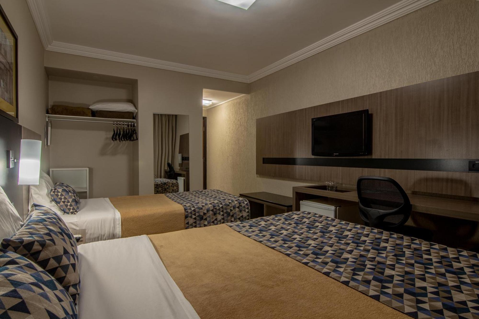 Hotel Deville Express Cascavel Cascavel  Esterno foto
